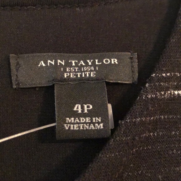 Ann Taylor knit dress 🖤 - Picture 3 of 4